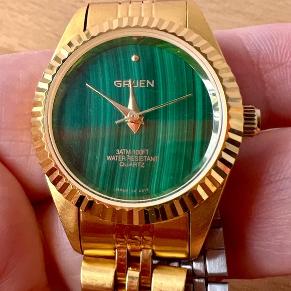 VINTAGE RARE GRUEN MALACHITE GREEN FACE GOLDTONE METAL DEPLOYMENT BAND WORKING main image 13